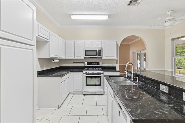 Image No.14-4 Bed House for sale