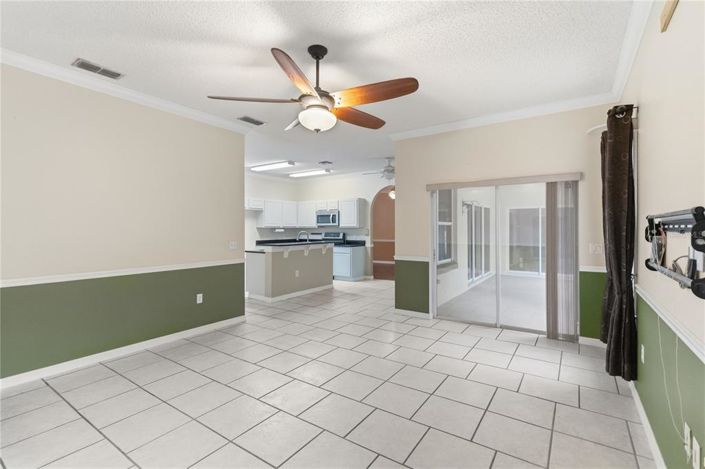 Image No.18-4 Bed House for sale