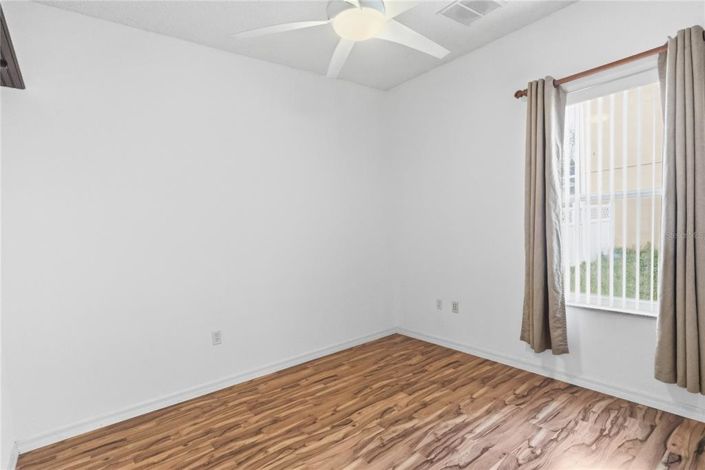 Image No.30-4 Bed House for sale
