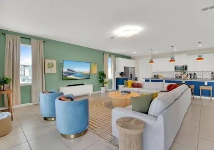 Image No.3-10 Bed House for sale