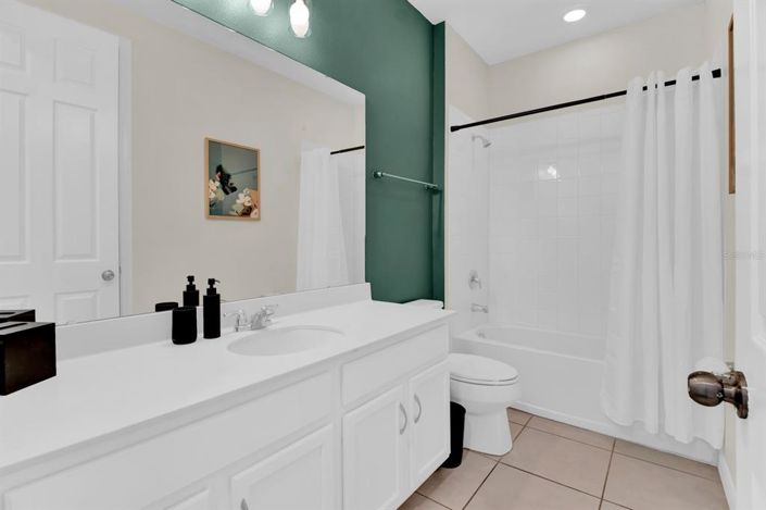 Image No.36-10 Bed House for sale