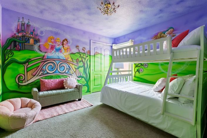 Image No.23-8 Bed House for sale