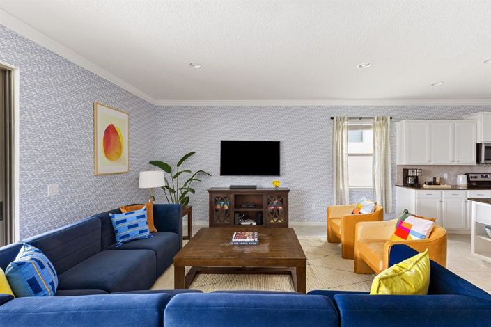 Image No.3-8 Bed House for sale