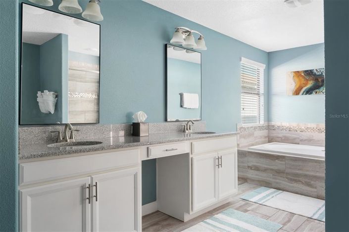 Image No.15-6 Bed House for sale