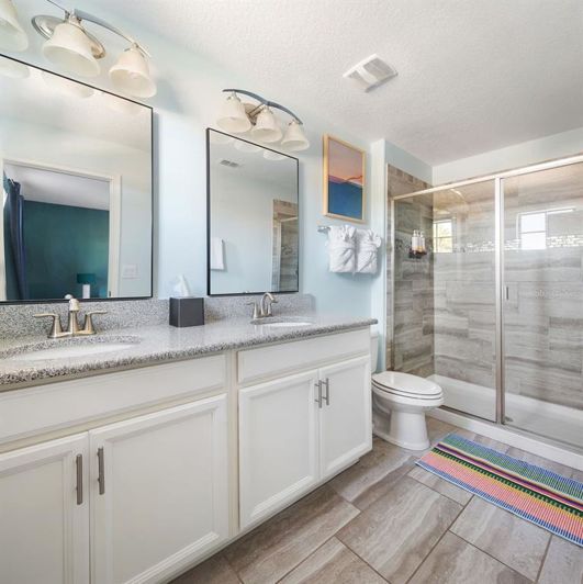 Image No.17-6 Bed House for sale