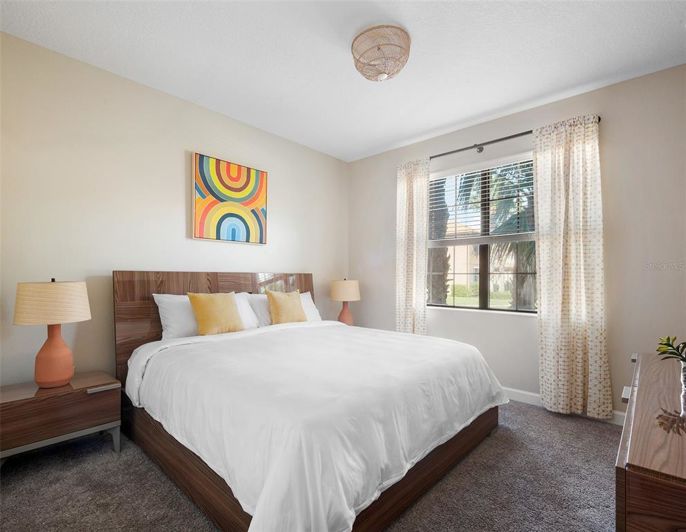 Image No.23-6 Bed House for sale