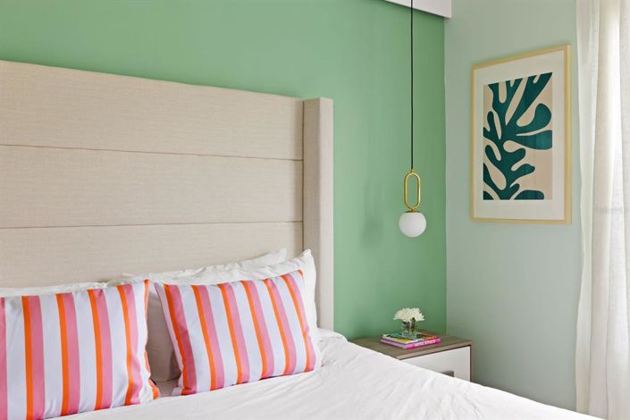 Image No.18-9 Bed House for sale