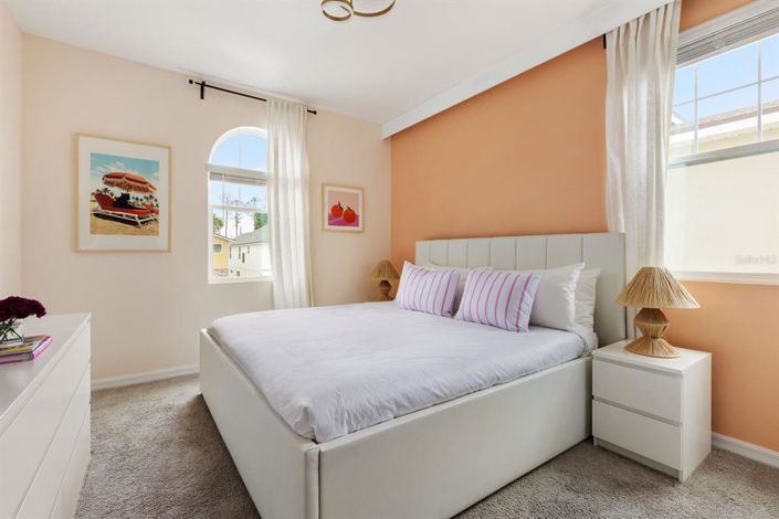 Image No.28-9 Bed House for sale