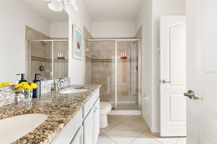 Image No.19-8 Bed House for sale