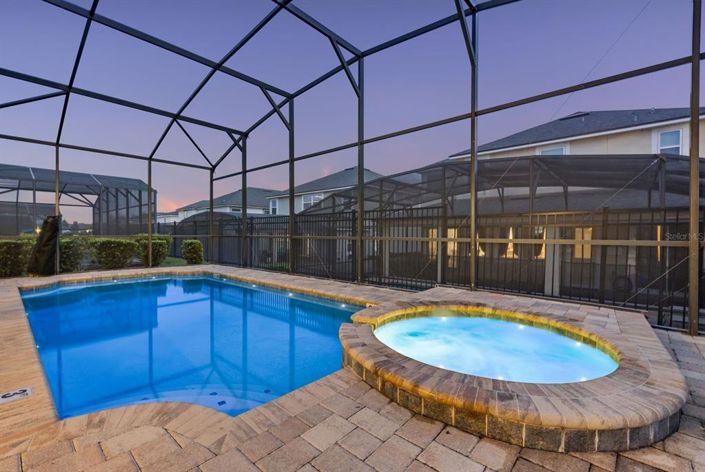 Image No.18-9 Bed House for sale