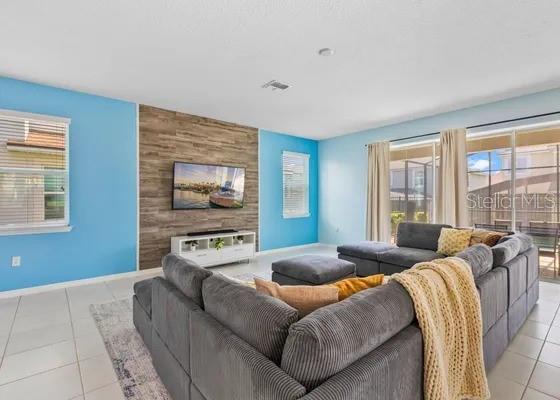 Image No.4-9 Bed House for sale