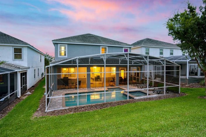 Image No.13-8 Bed House for sale