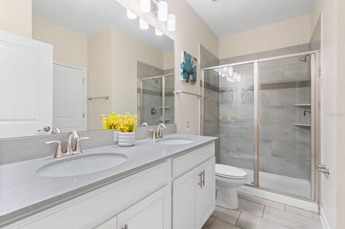 Image No.21-8 Bed House for sale