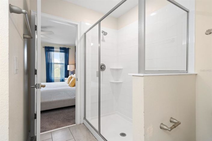 Image No.24-8 Bed House for sale