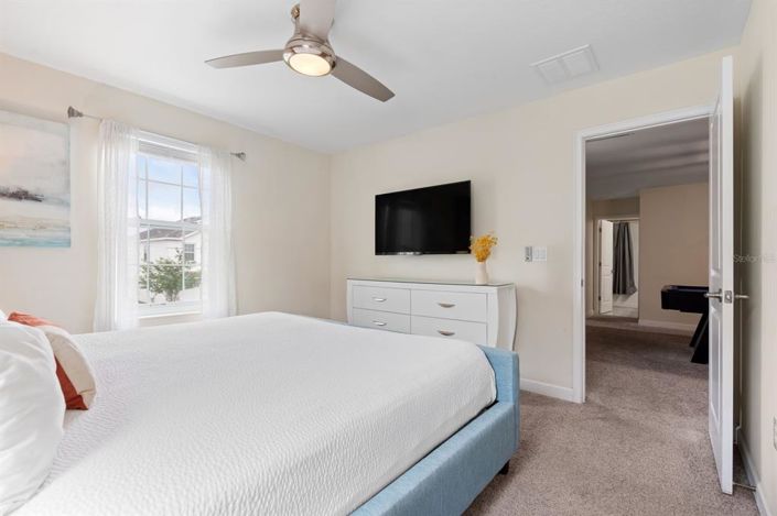 Image No.26-8 Bed House for sale