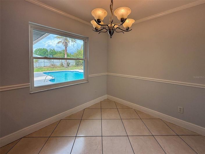 Image No.8-3 Bed House for sale