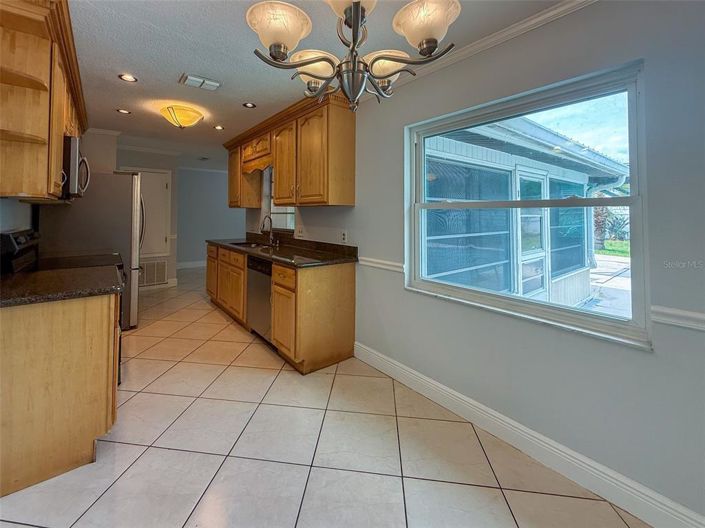 Image No.9-3 Bed House for sale