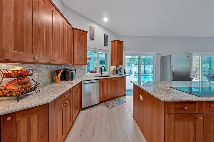 Image No.12-4 Bed House for sale