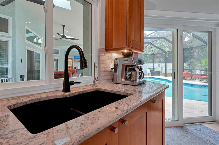 Image No.13-4 Bed House for sale