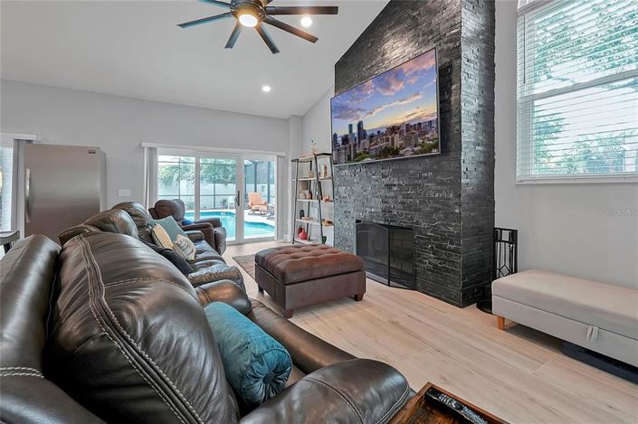 Image No.15-4 Bed House for sale