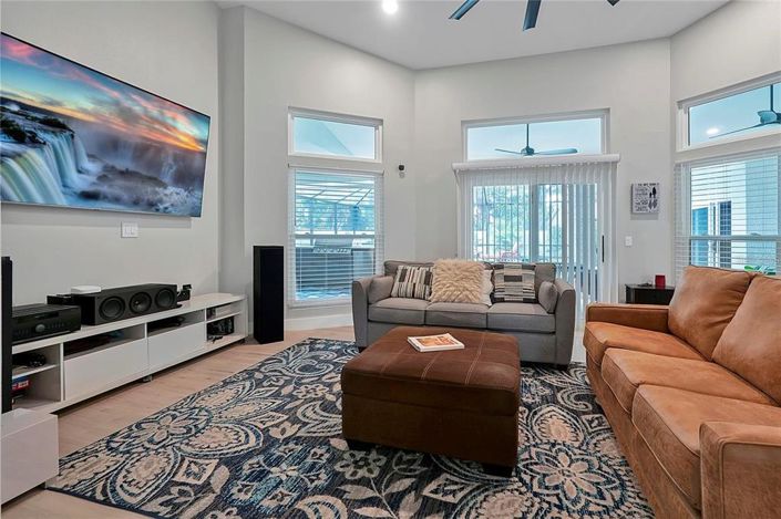 Image No.6-4 Bed House for sale