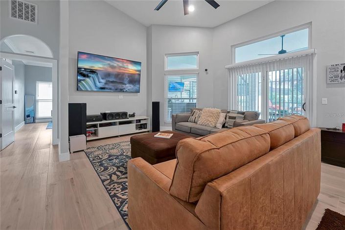 Image No.7-4 Bed House for sale