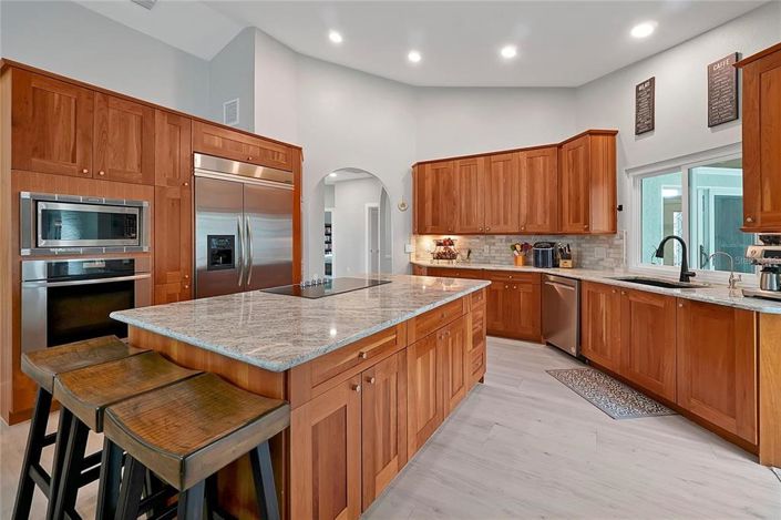 Image No.9-4 Bed House for sale