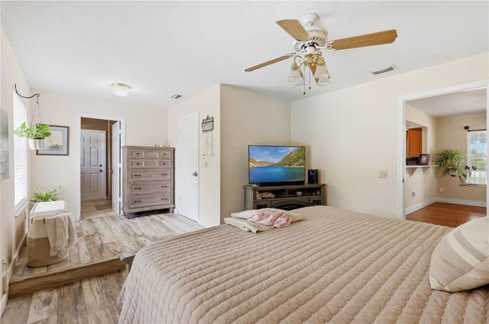 Image No.21-3 Bed House for sale