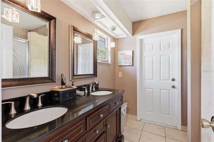 Image No.23-3 Bed House for sale