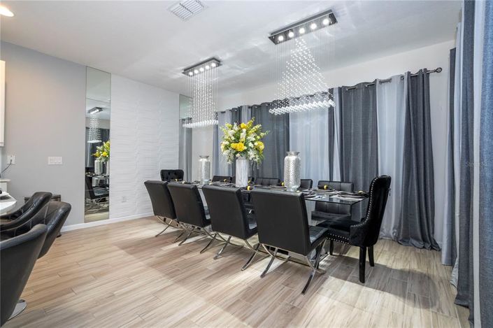 Image No.25-6 Bed House for sale