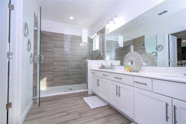 Image No.46-6 Bed House for sale