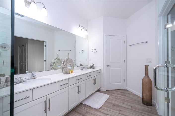 Image No.47-6 Bed House for sale
