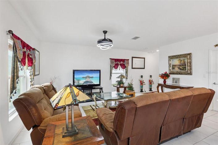 Image No.9-Maison de 4 chambres à vendre à Saint John