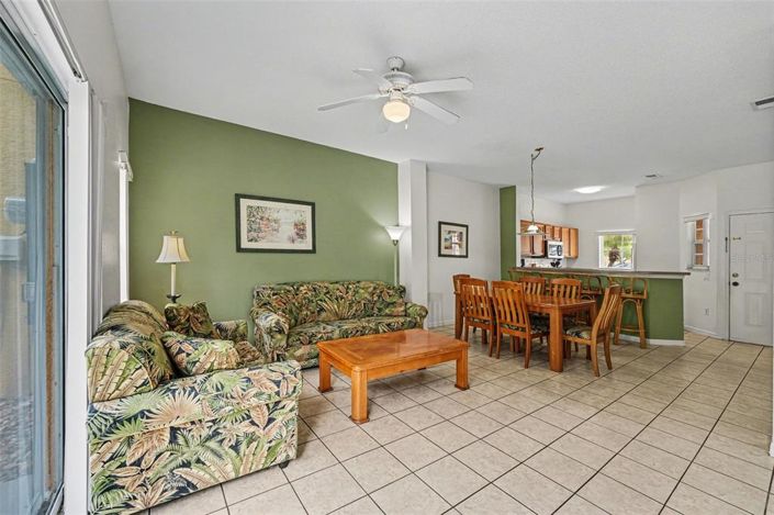 Image No.8-3 Bed Townhouse for sale