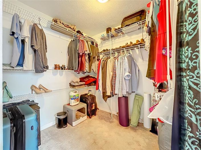 Image No.20-4 Bed House for sale