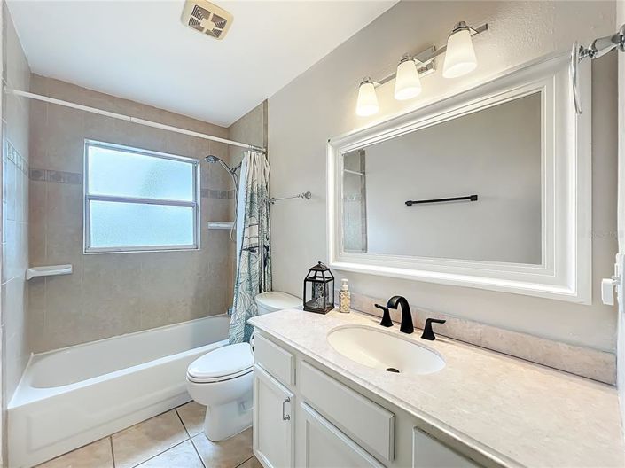 Image No.25-4 Bed House for sale