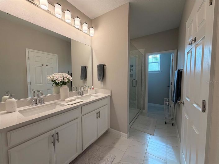 Image No.33-3 Bed House for sale