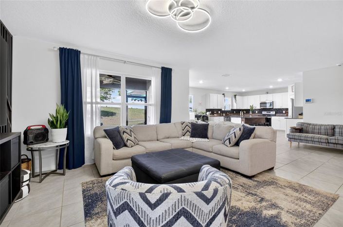 Image No.10-5 Bed House for sale