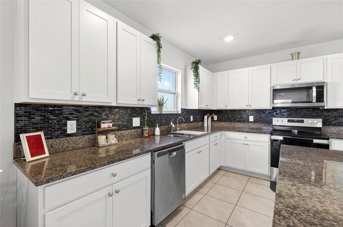 Image No.13-5 Bed House for sale