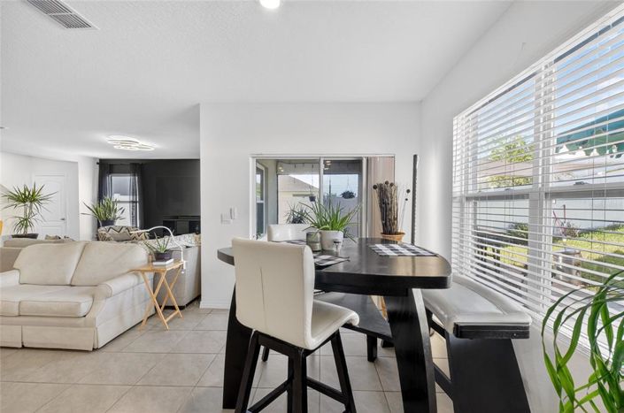 Image No.17-5 Bed House for sale