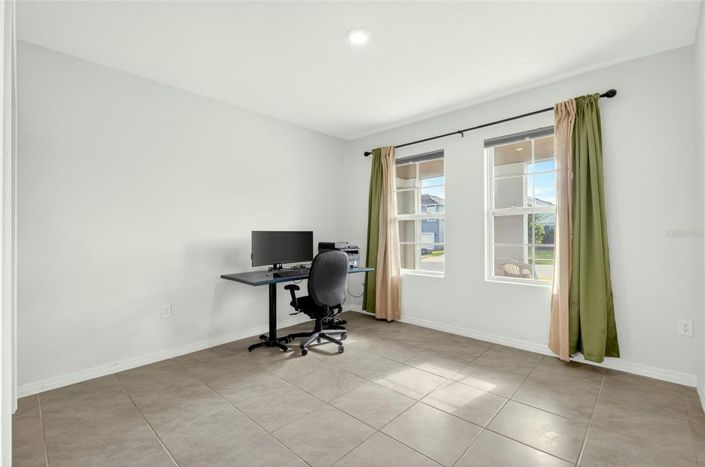 Image No.20-5 Bed House for sale