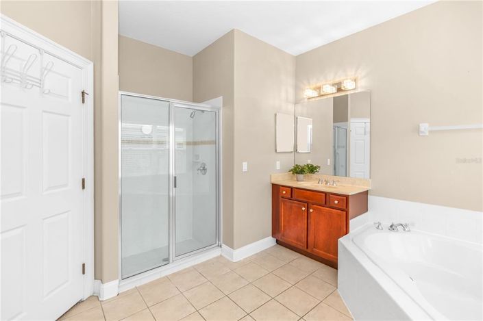 Image No.18-4 Bed House for sale