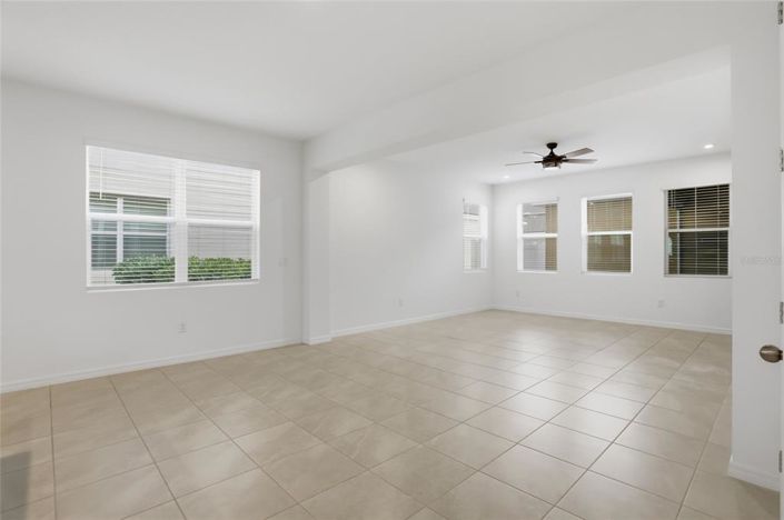 Image No.12-3 Bed Townhouse for sale