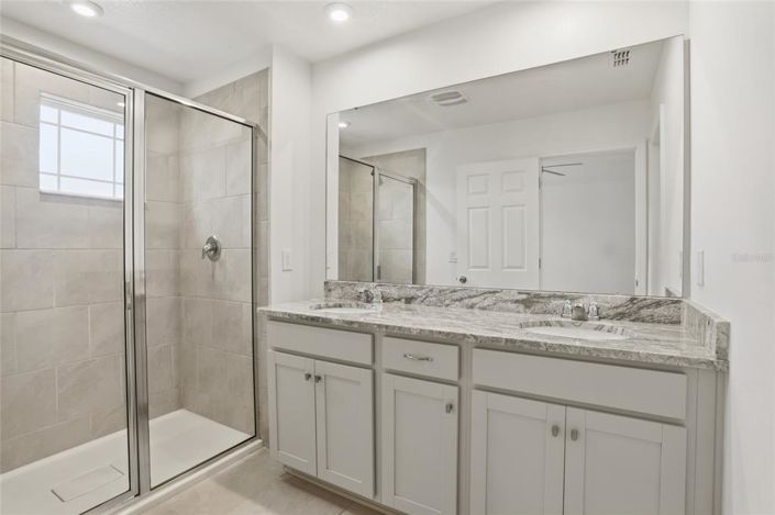 Image No.25-3 Bed Townhouse for sale