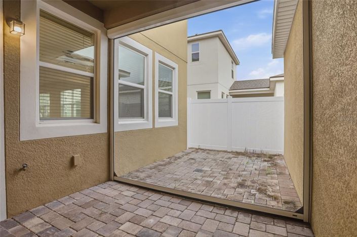 Image No.30-3 Bed Townhouse for sale