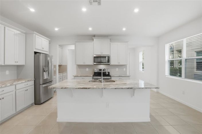 Image No.8-3 Bed Townhouse for sale