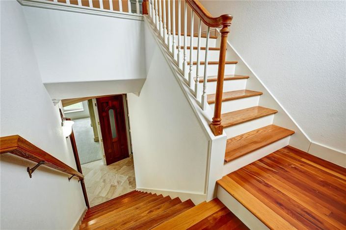 Image No.25-4 Bed House for sale