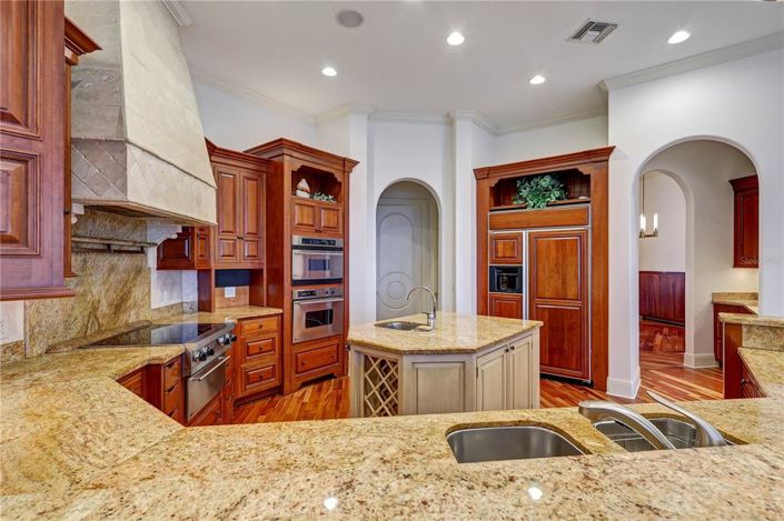Image No.9-4 Bed House for sale