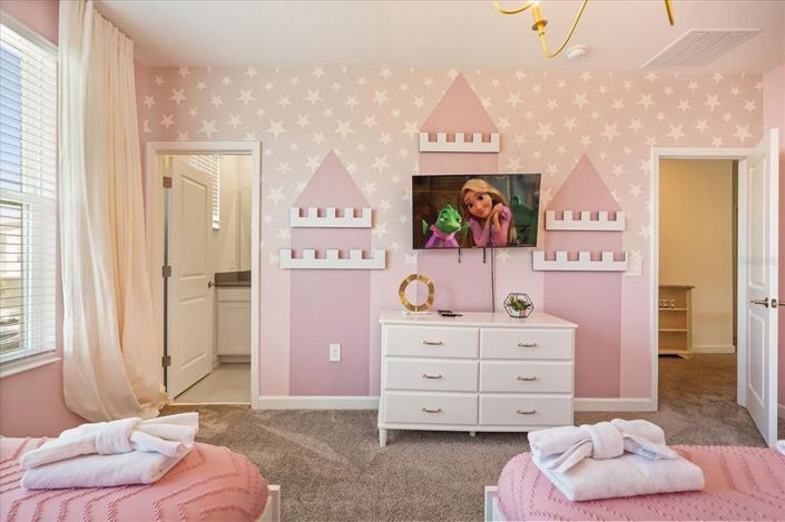 Image No.31-6 Bed House for sale