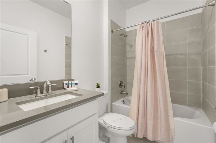 Image No.33-6 Bed House for sale